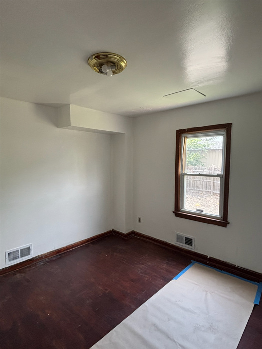 7416 Lanham Ln - Photo 5 of 8