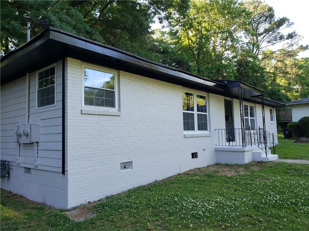 2975 Jones St - Photo 3 of 10