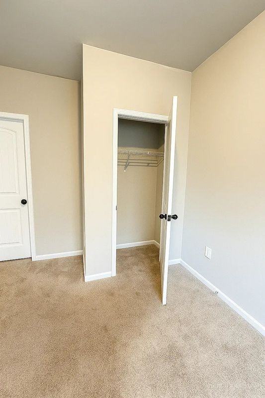 2890 Bayrose Cir - Photo 2 of 12