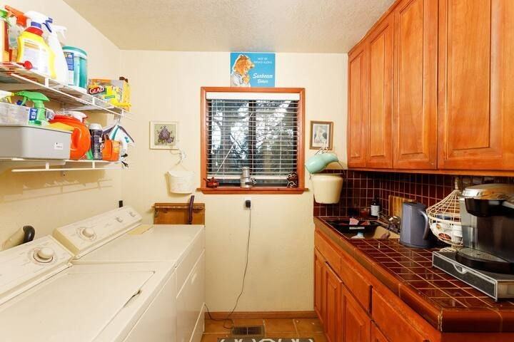 723 Bergschrund Dr - Photo 2 of 36