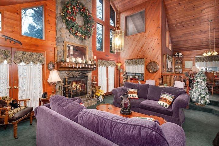 723 Bergschrund Dr - Photo 3 of 36