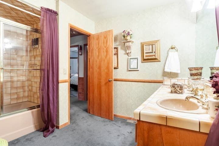 723 Bergschrund Dr - Photo 5 of 36