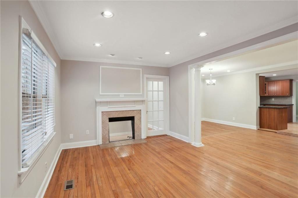 99 Bates Ave Ne - Photo 3 of 25