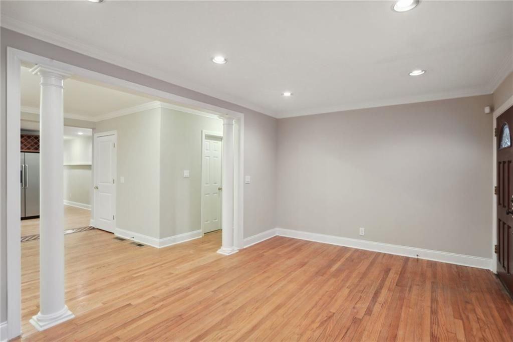 99 Bates Ave Ne - Photo 4 of 25