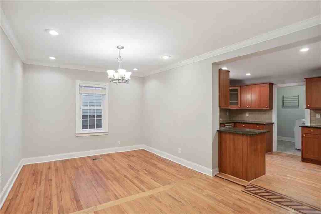 99 Bates Ave Ne - Photo 6 of 25
