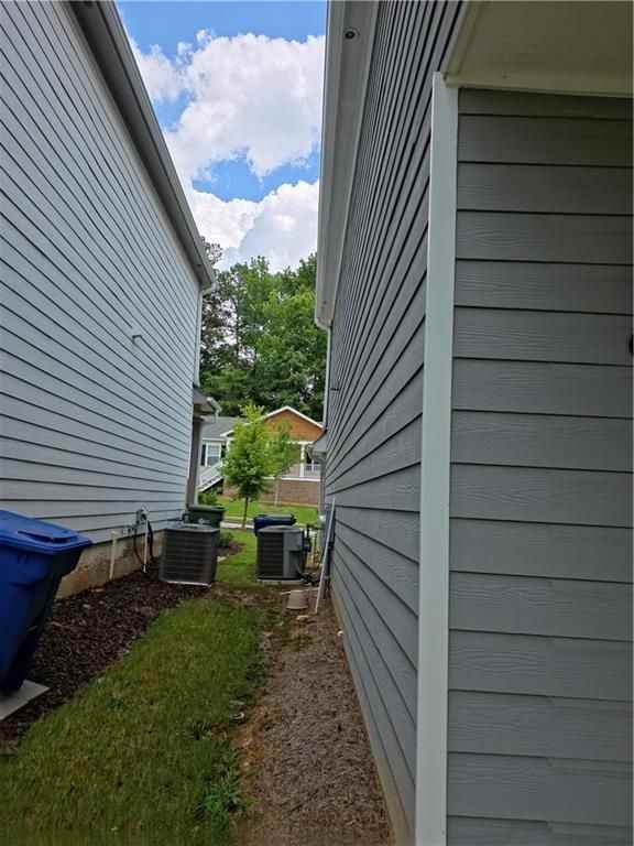 430 Village Creek Dr ##B - Photo 3 of 38