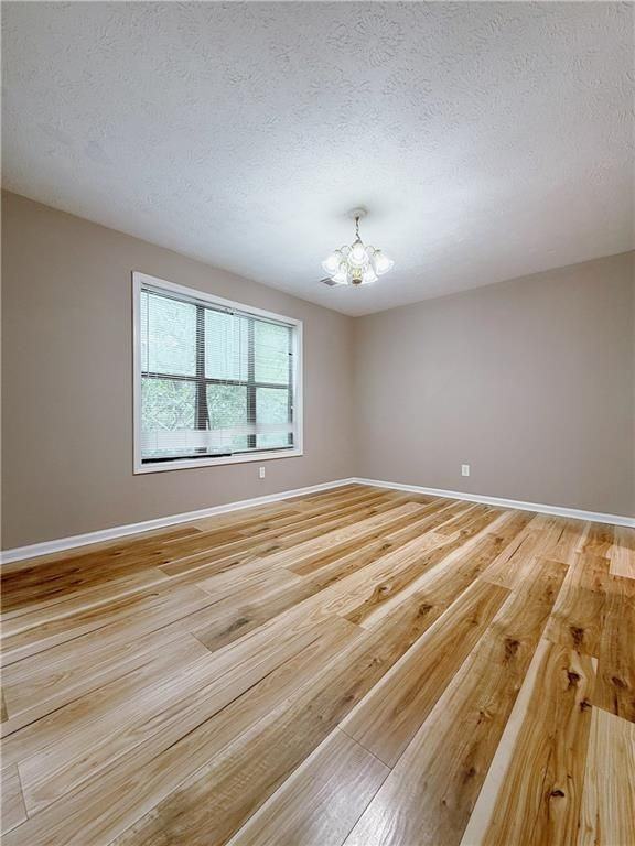 2887 Lakemont Dr Sw - Photo 2 of 10