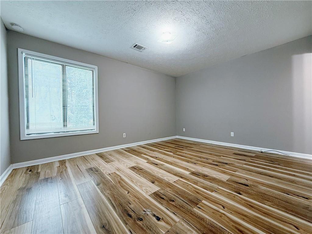 2887 Lakemont Dr Sw - Photo 7 of 10