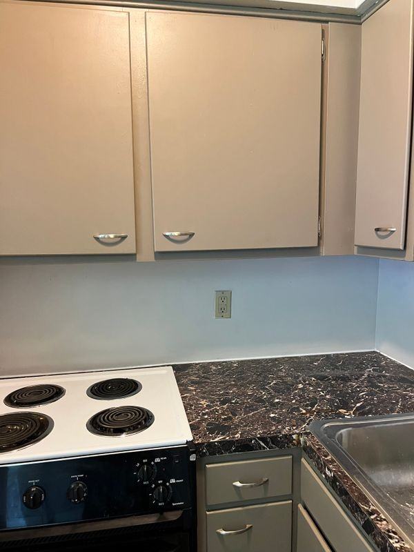 1919 Crooks Rd ##14 - Photo 2 of 6