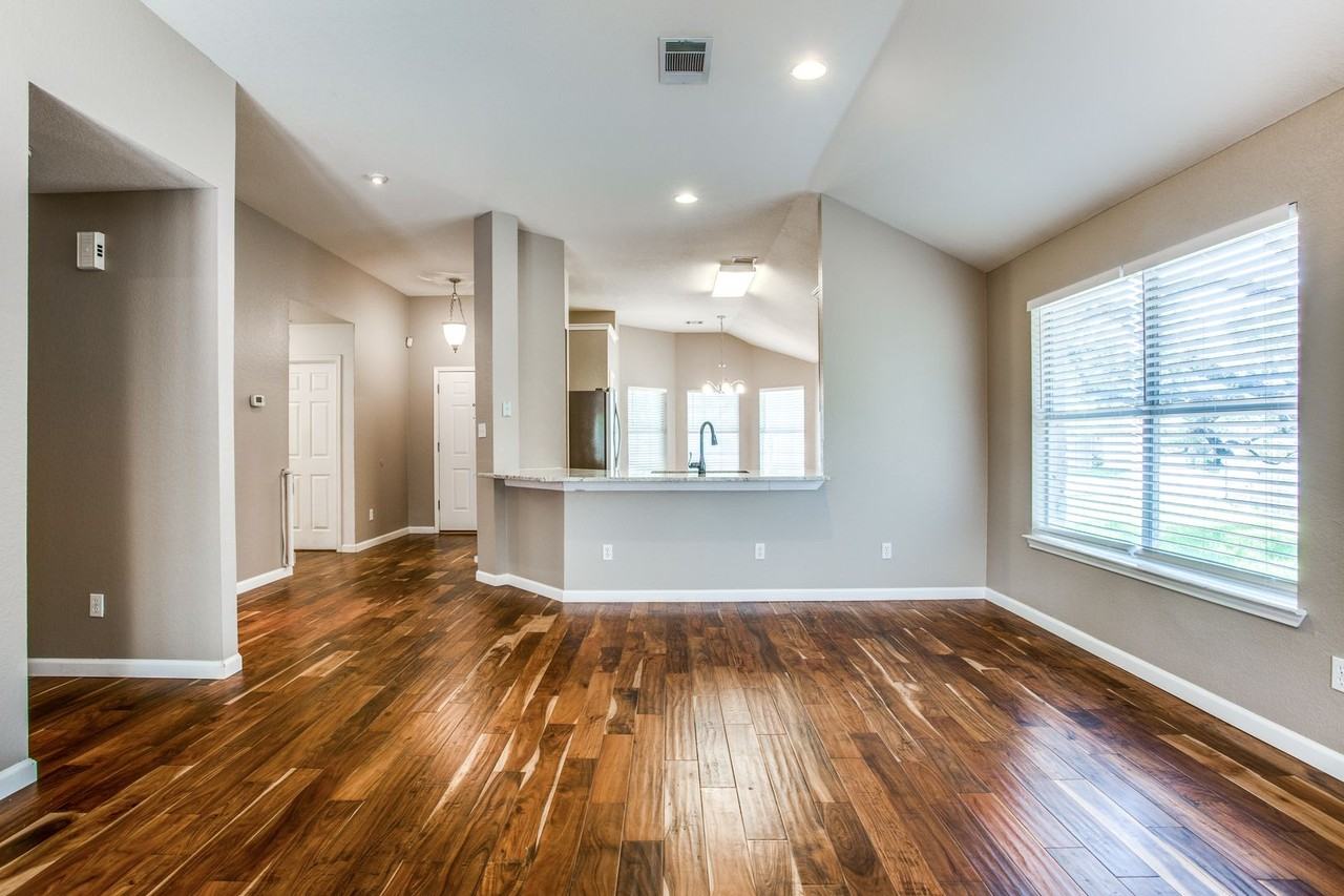 1314 Brighton Bend Ln - Photo 6 of 23