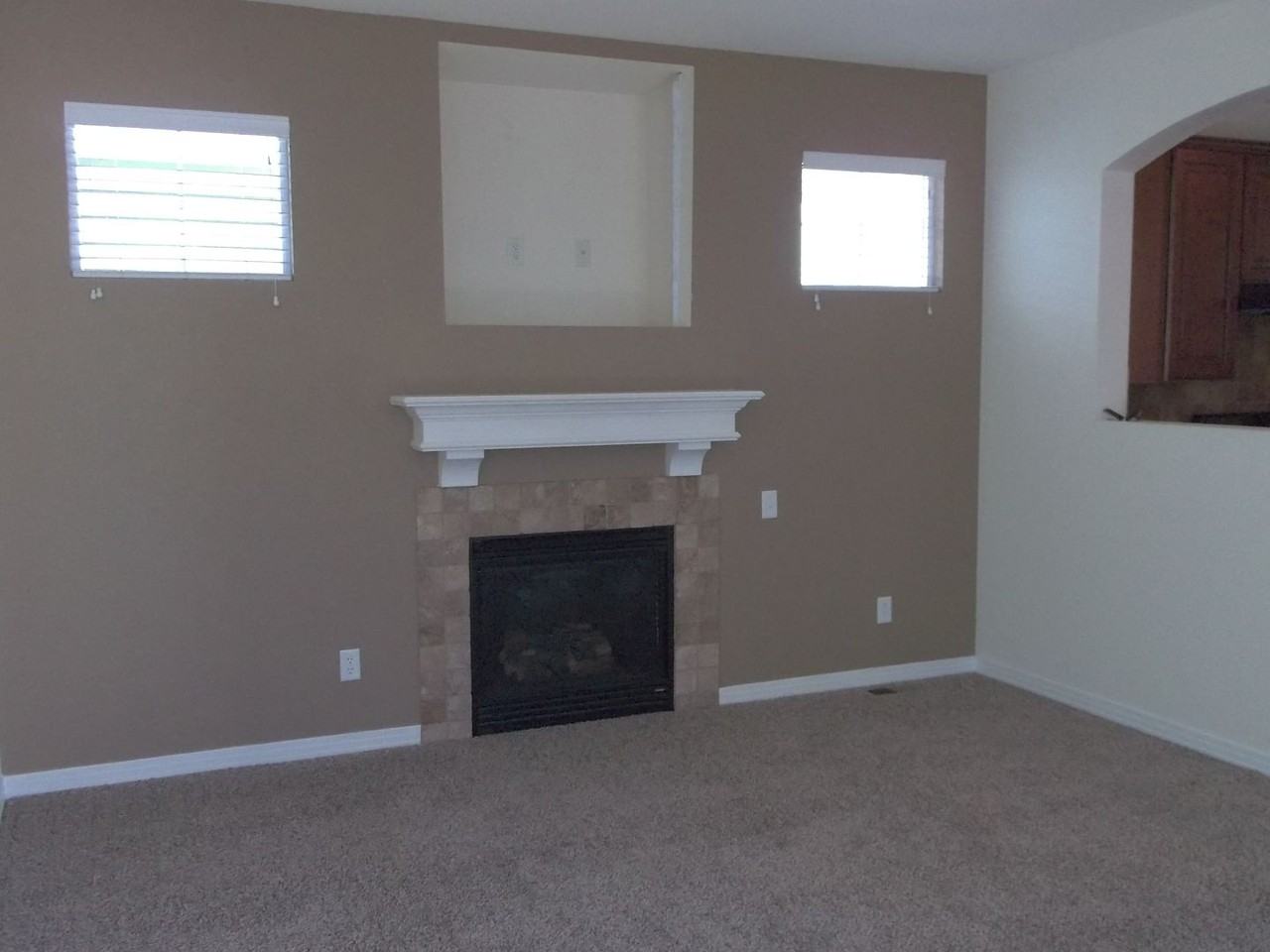 2621 Rock Creek Dr - Photo 2 of 8