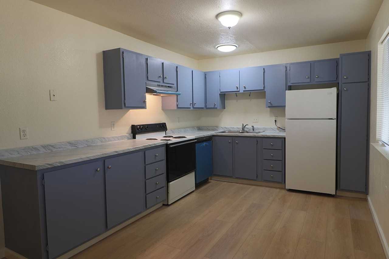 3635 Kindred Ave - Photo 4 of 18
