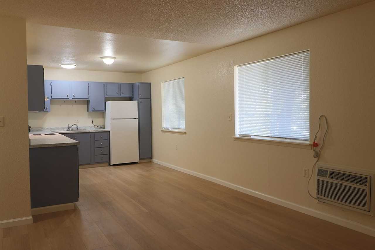 3635 Kindred Ave - Photo 6 of 18