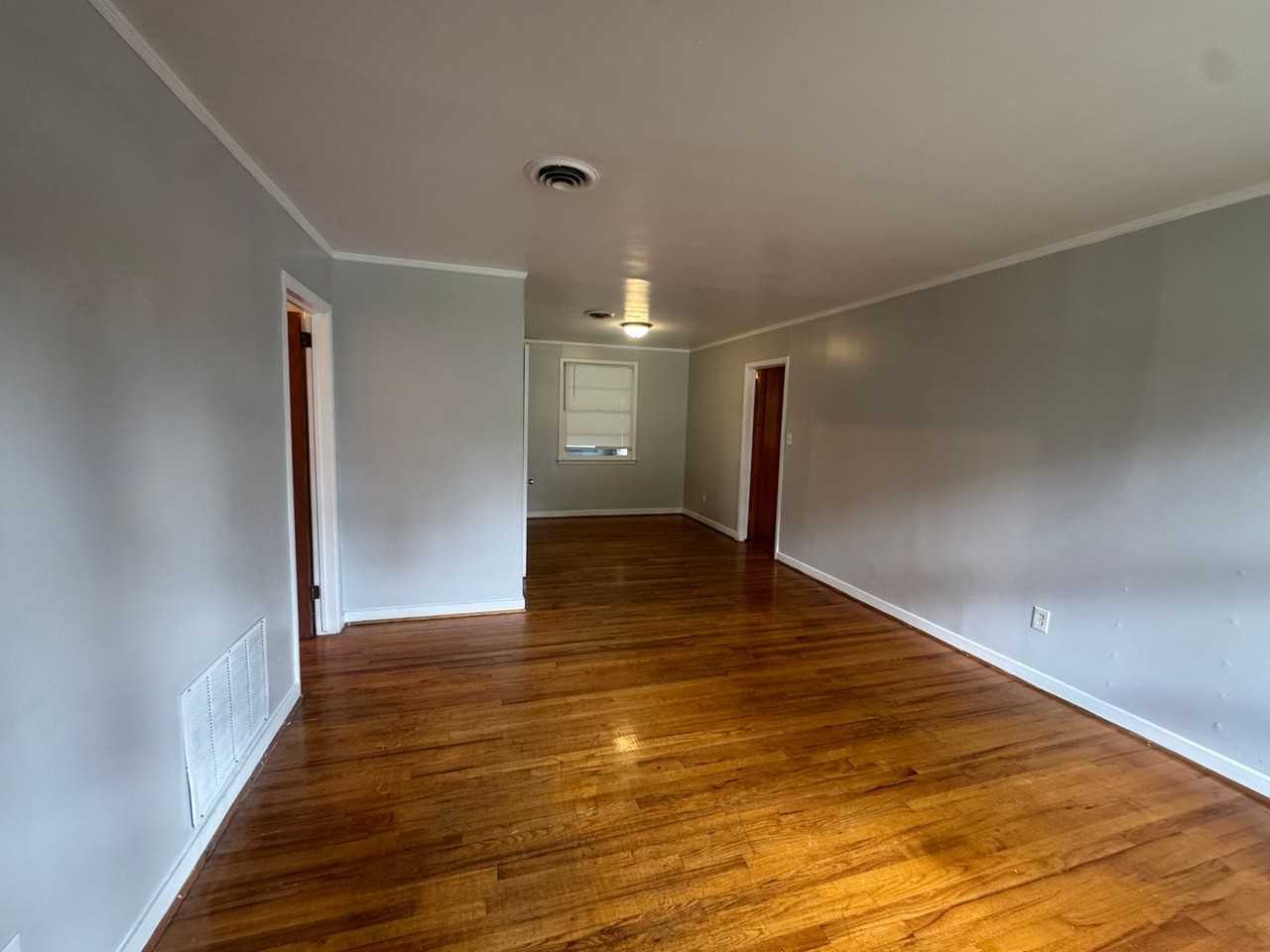 1143 Lakewood Dr - Photo 2 of 22