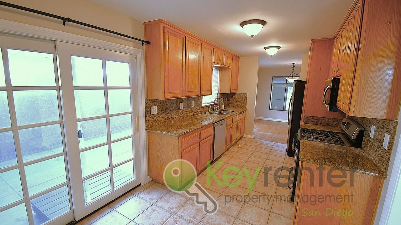 248 L St - Photo 4 of 24