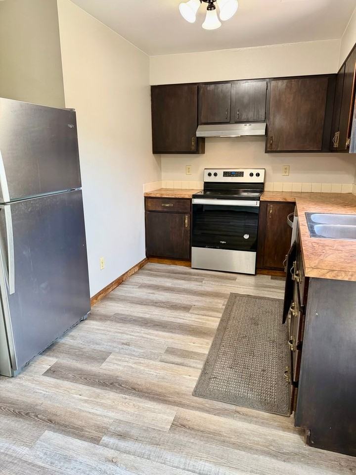 1624 Azalea Dr #2 - Photo 4 of 13
