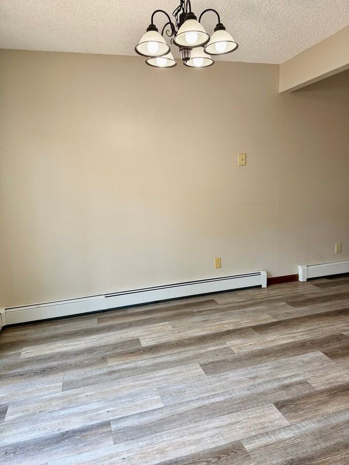 1624 Azalea Dr #2 - Photo 5 of 13