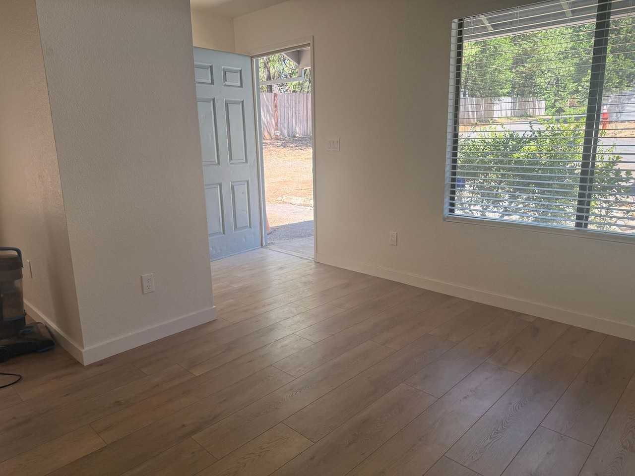 24790 Foresthill Rd - Photo 4 of 13