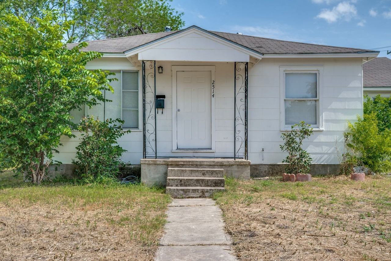 2514 Waverly Ave - Photo 3 of 25
