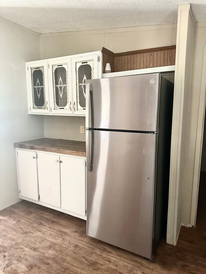680 River Rd - Photo 4 of 13