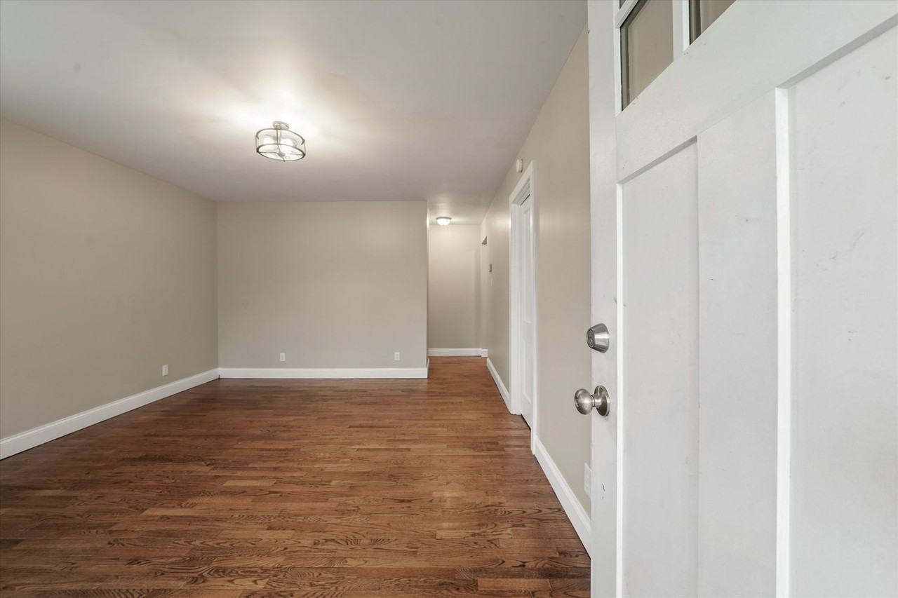 147 Little Emory Rd - Photo 7 of 43
