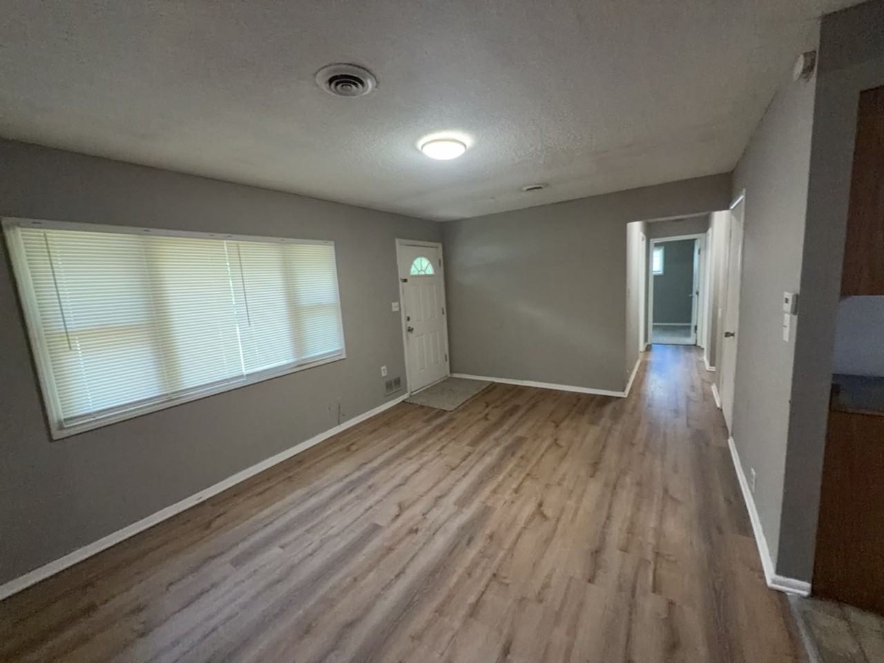 10805 Bennington Ave - Photo 2 of 18