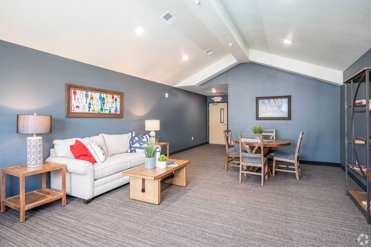 Hickory Grove Apartments (C) - Photo 5 of 24
