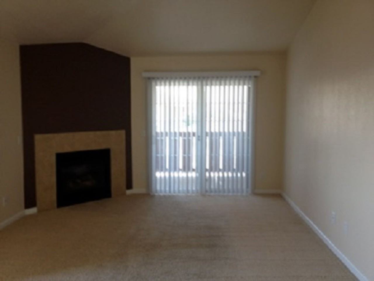 1301 Lake Cir - Photo 3 of 8
