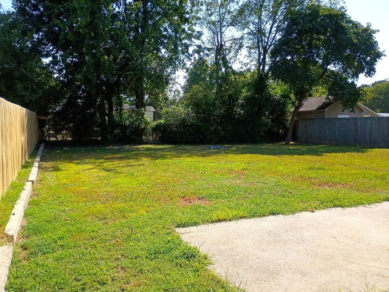 814 Kennedy St - Photo 3 of 13