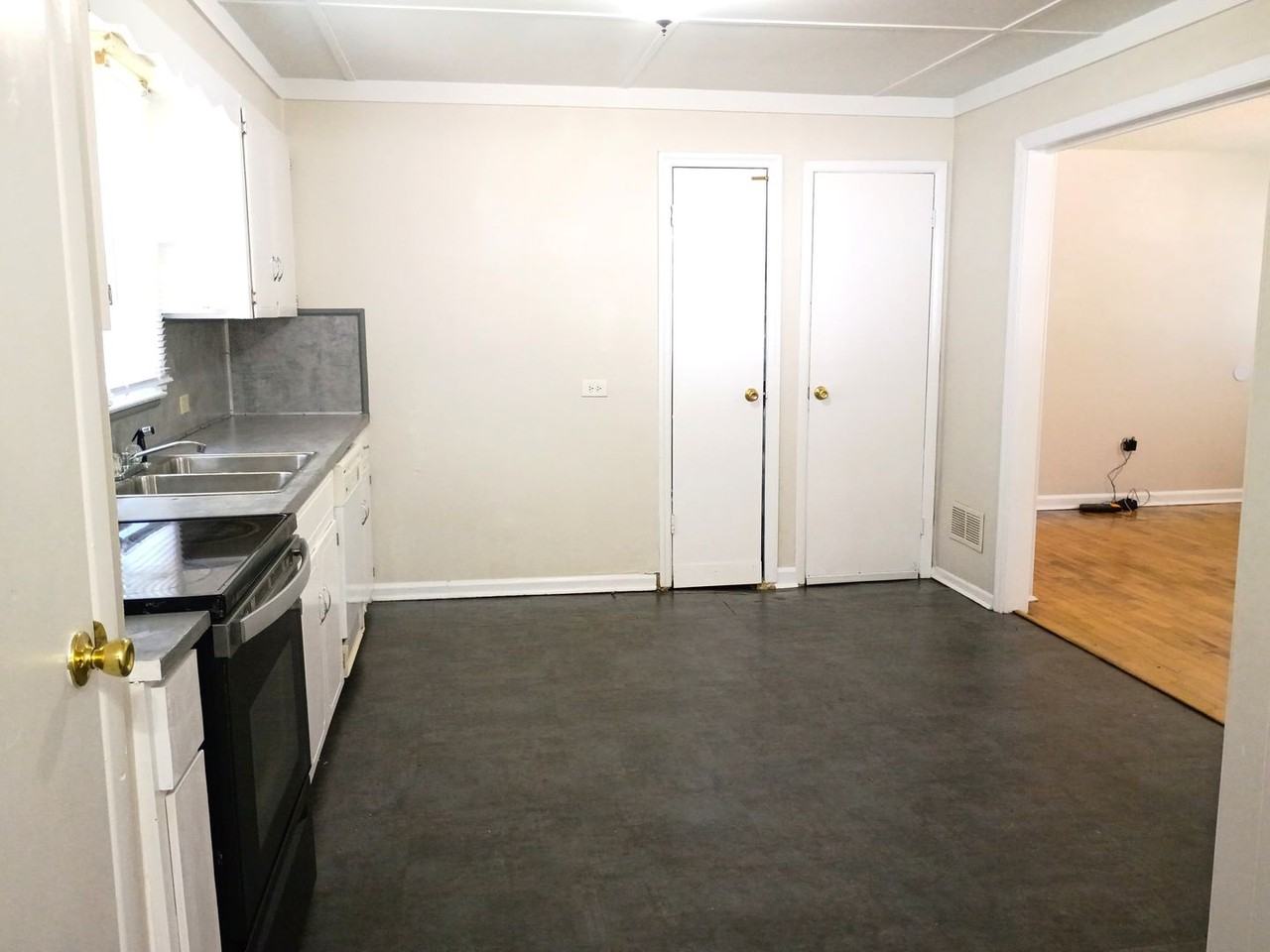 814 Kennedy St - Photo 7 of 13