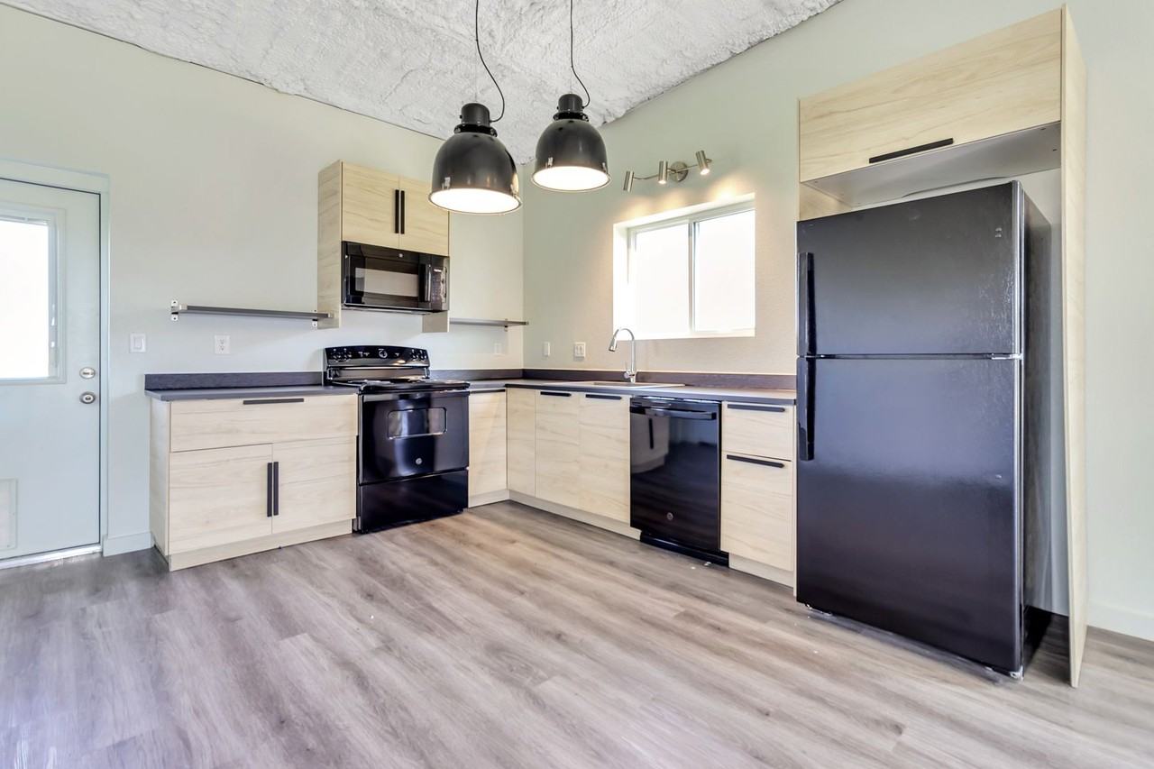 1310 W Fm 487 - Photo 3 of 20