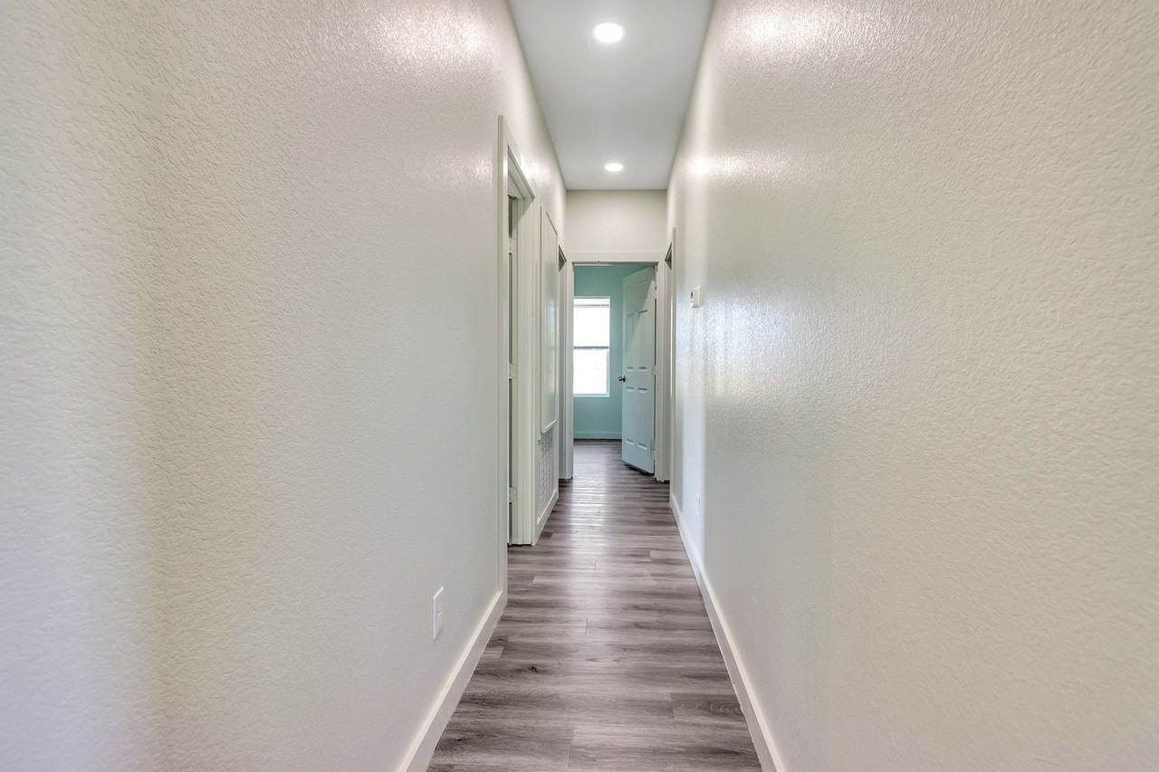 1310 W Fm 487 - Photo 5 of 20
