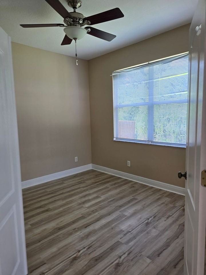 2524 6th Ct E - Photo 3 of 19