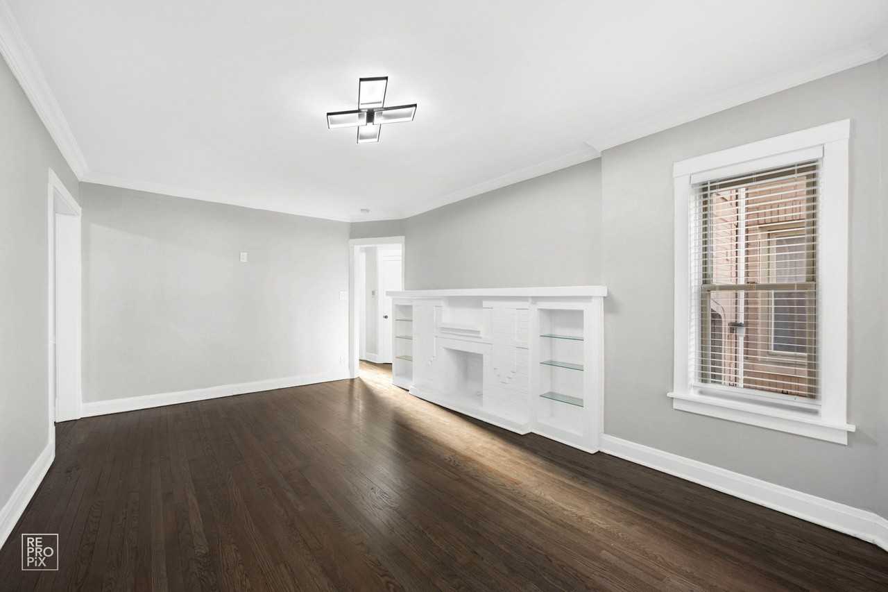 647 N Mayfield - Photo 4 of 17
