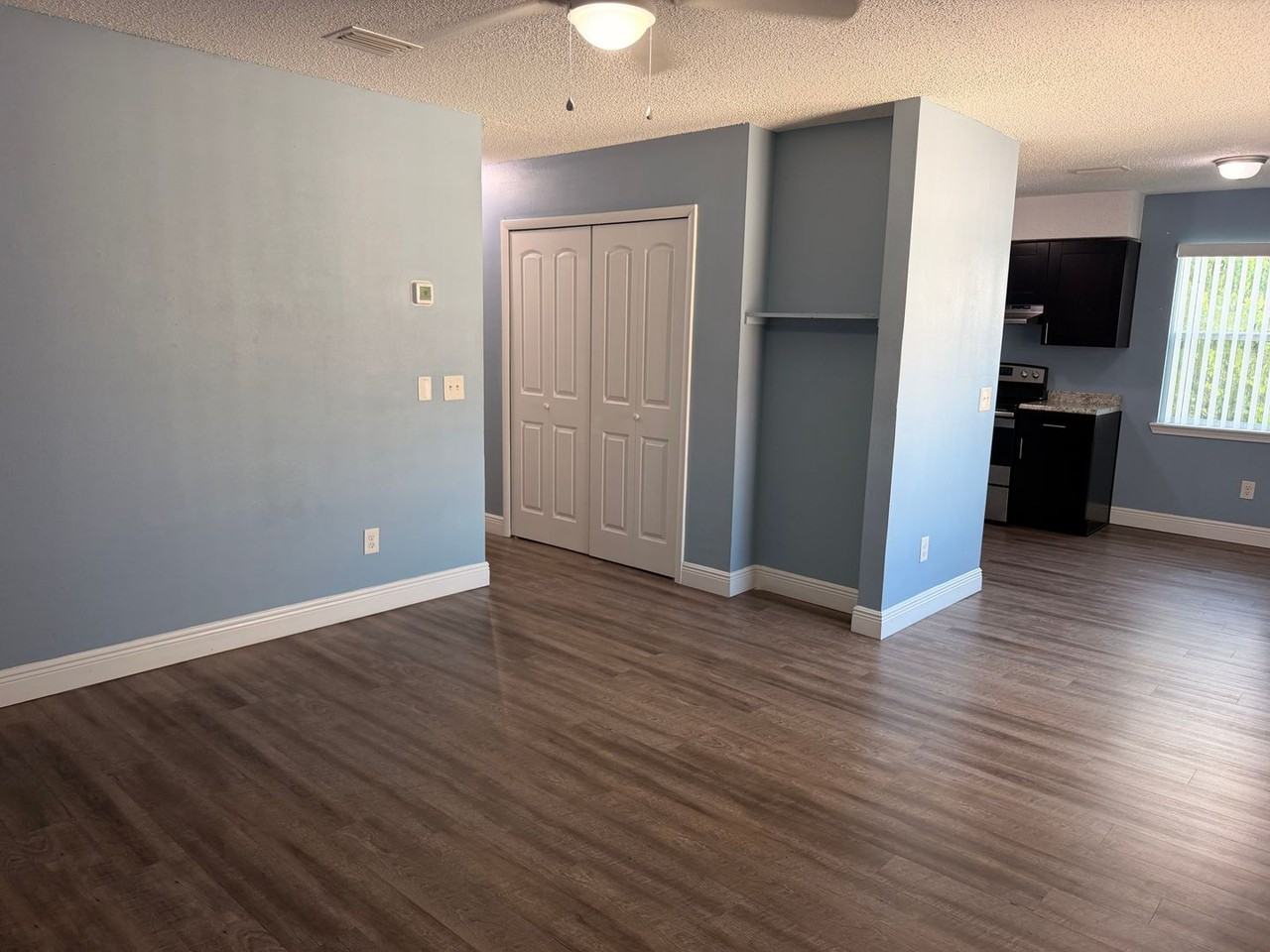 6321 Lenawee St #D4 - Photo 4 of 7