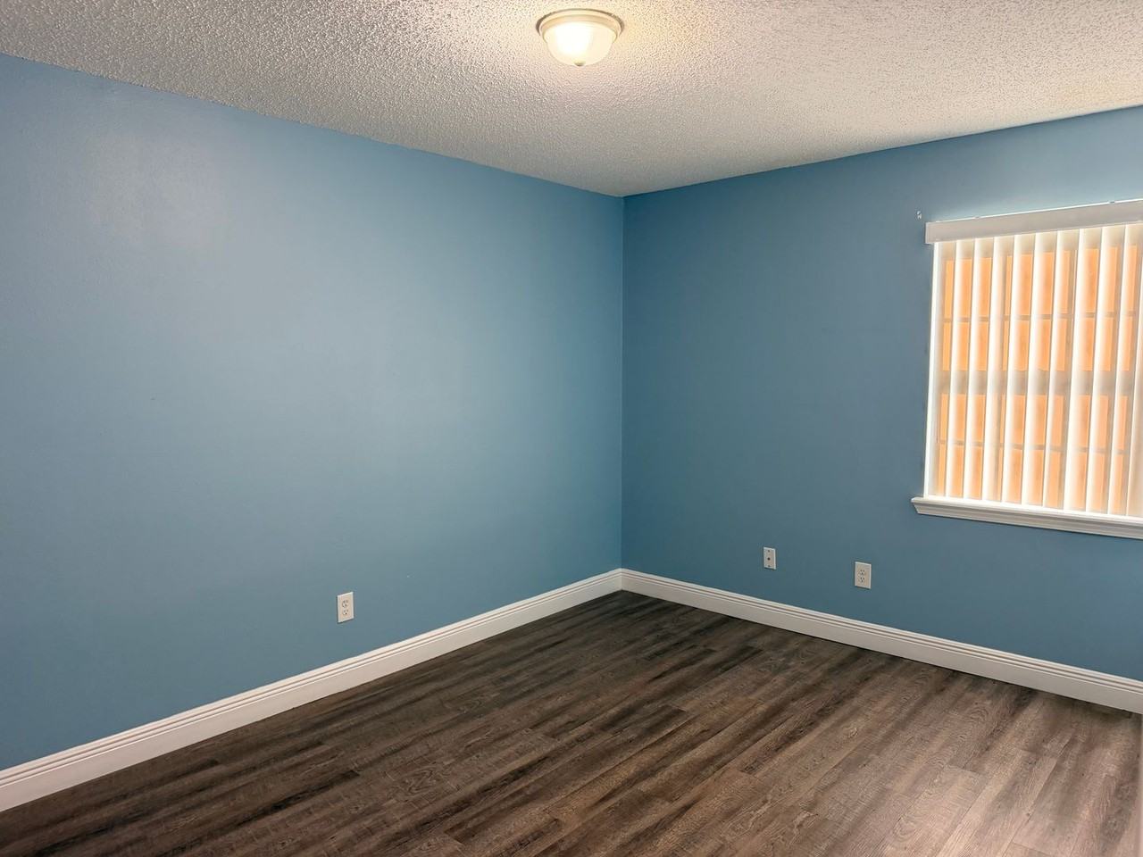 6321 Lenawee St #D4 - Photo 6 of 7