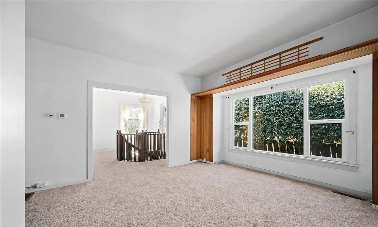 1502 E Maplewood Ave - Photo 5 of 29