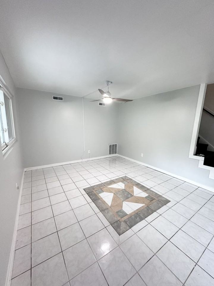 2923 Old Glory Rd - Photo 2 of 18