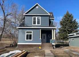 featured image of 728 S Ash St