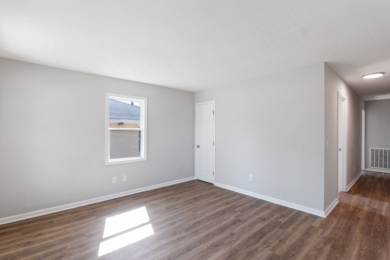 102 Burdock Cir - Photo 5 of 27