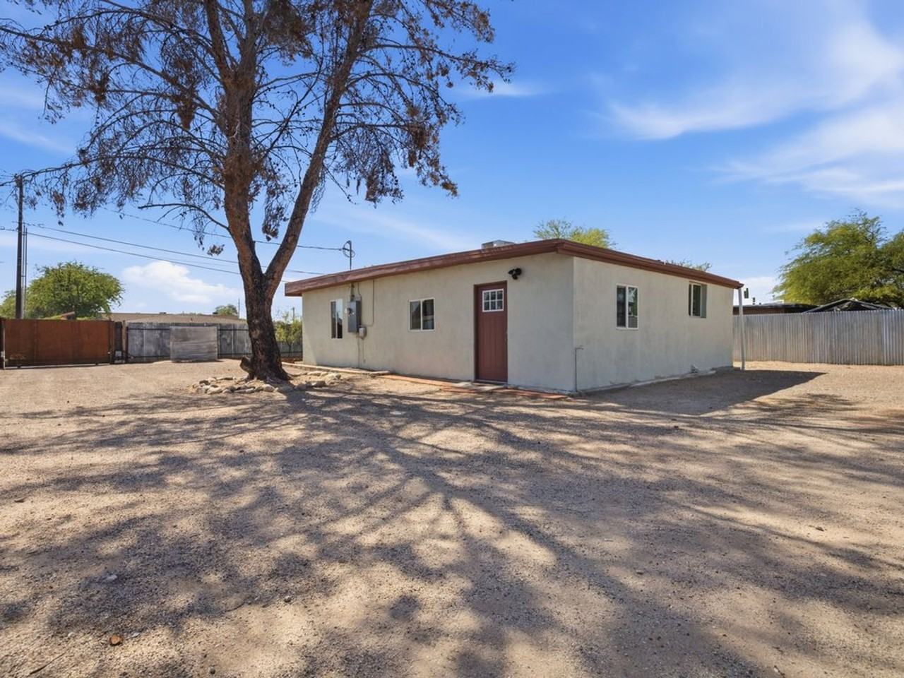 1220 N Catalina Ave - Photo 4 of 22