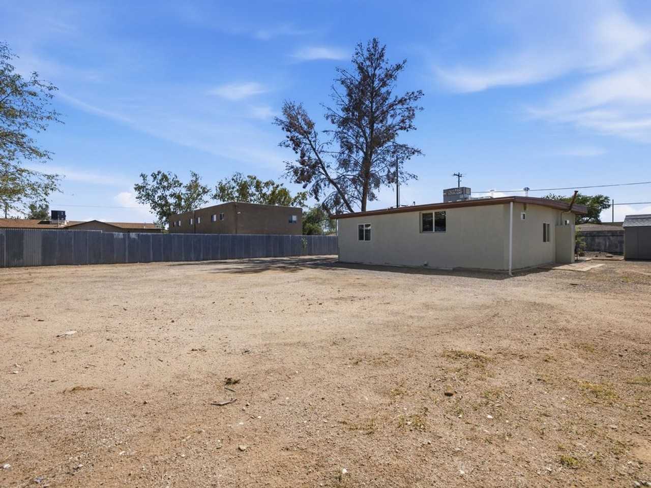 1220 N Catalina Ave - Photo 5 of 22