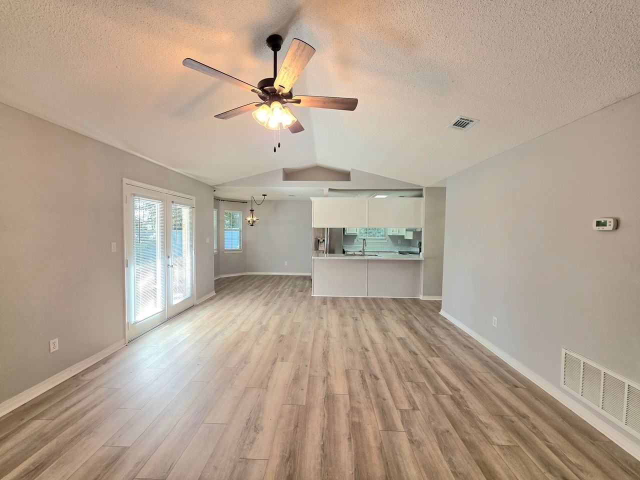 4324 Bayou Ridge Dr - Photo 4 of 16