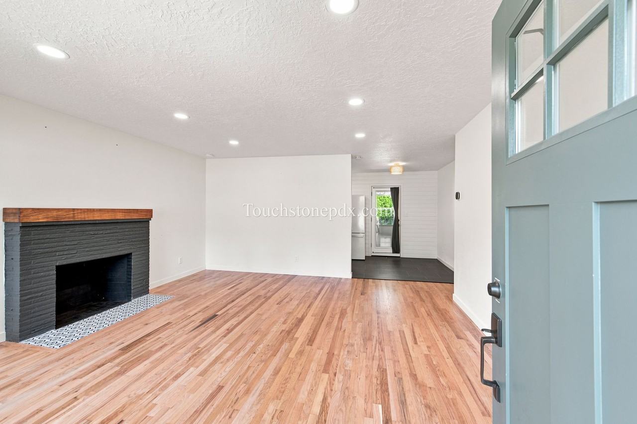 412 Ne 167th Pl - Photo 4 of 34
