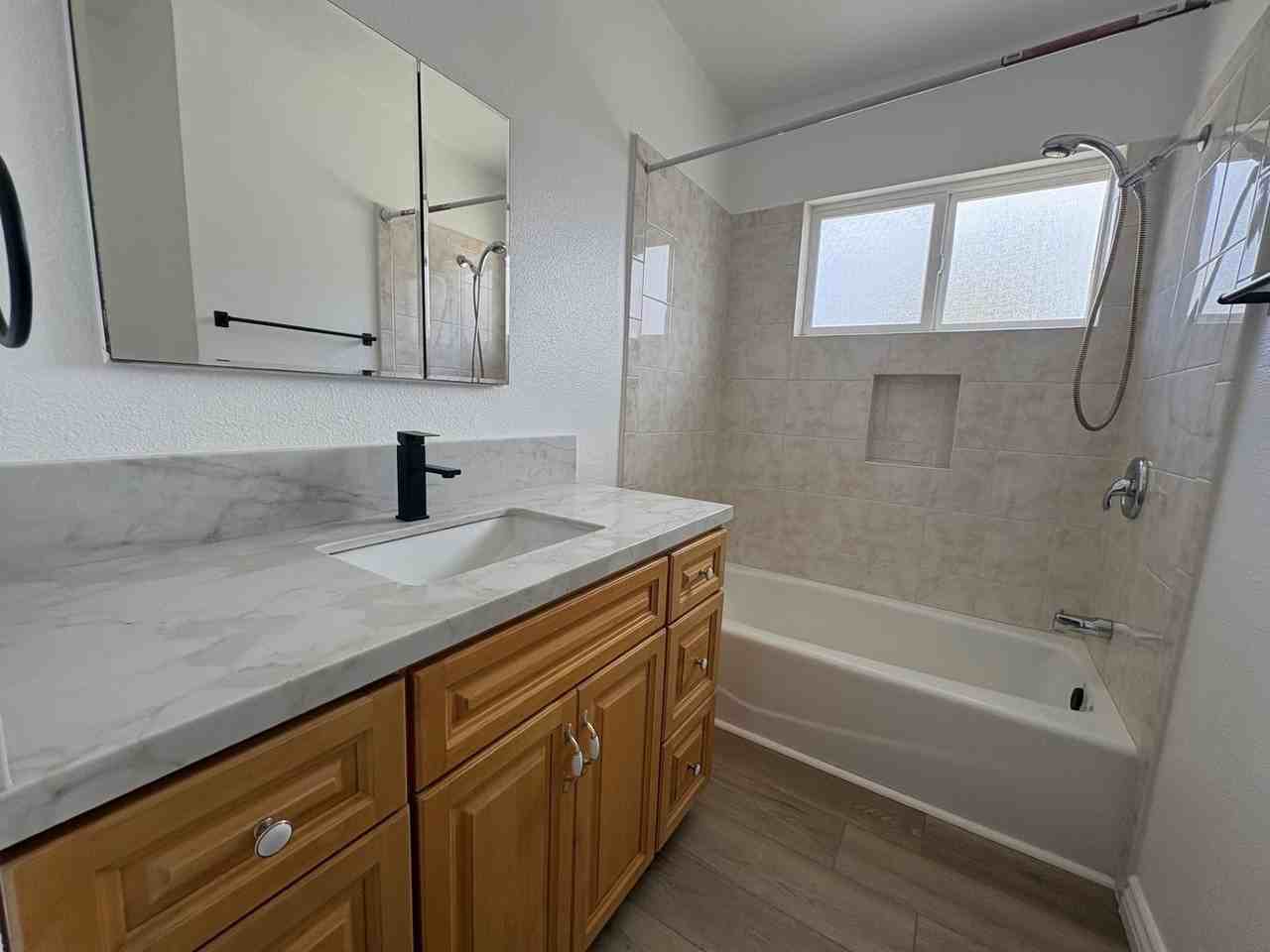 3512 Luna Ave - Photo 7 of 9
