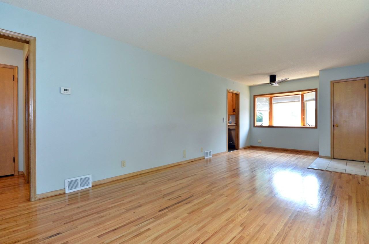 9125 13th Ave S - Photo 3 of 21