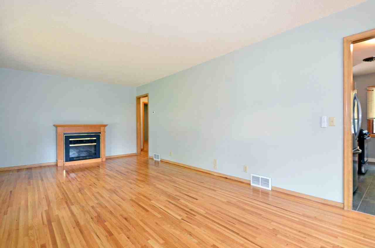9125 13th Ave S - Photo 4 of 21