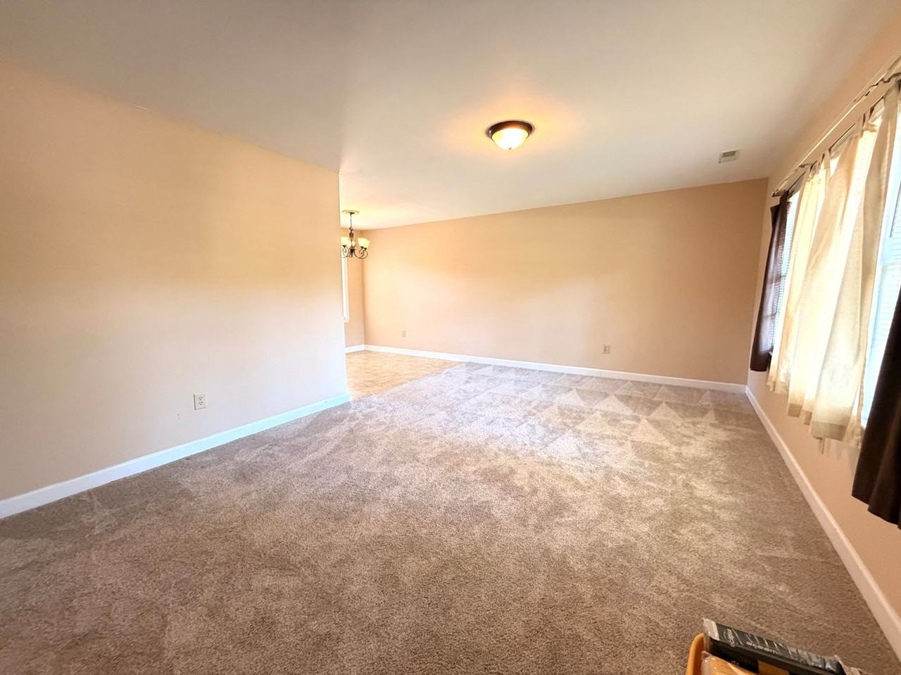 639A Windermere Blvd - Photo 3 of 22