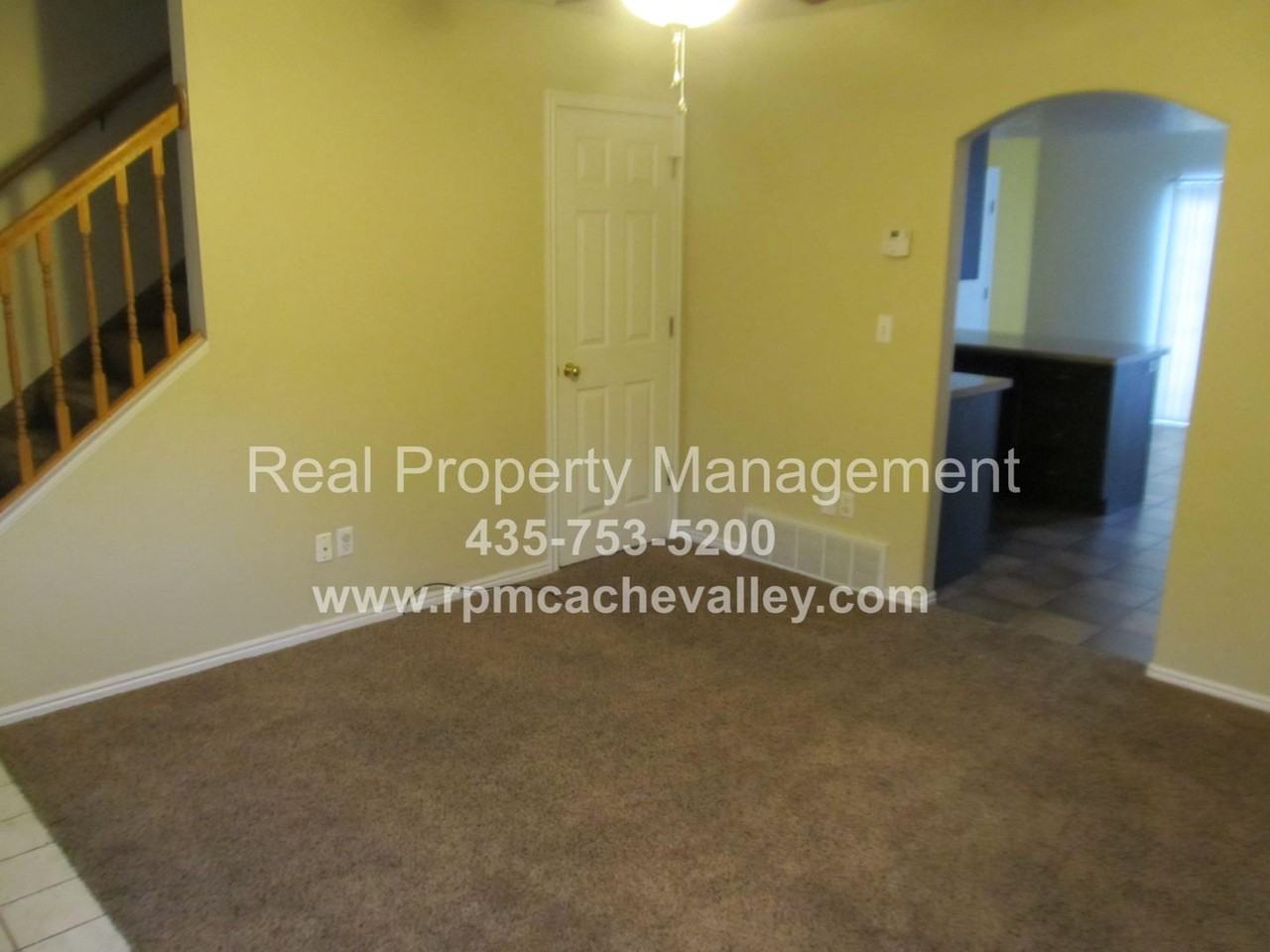 21 Somerset Pl - Photo 2 of 8