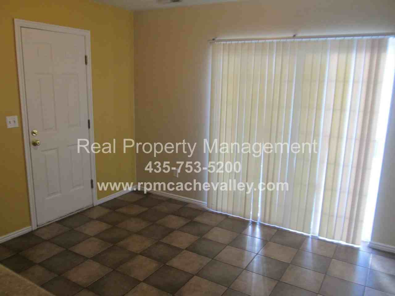 21 Somerset Pl - Photo 4 of 8